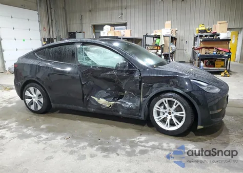 2022 Tesla Model Y z USA, uszkodzony, nr VIN 7SAYGAEE5NF426643